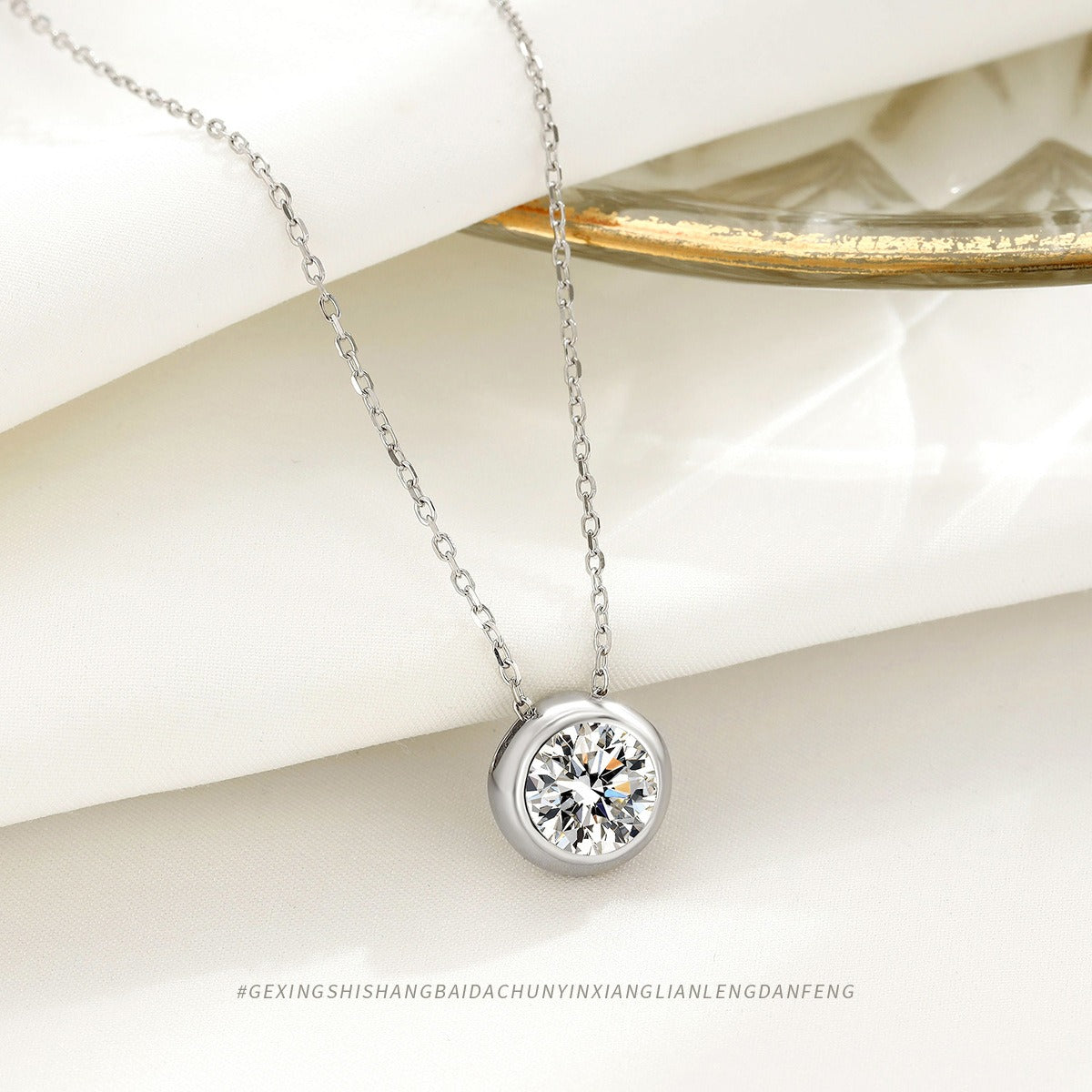 S925 pure silver round single diamond necklace with simple zircon collarbone chain