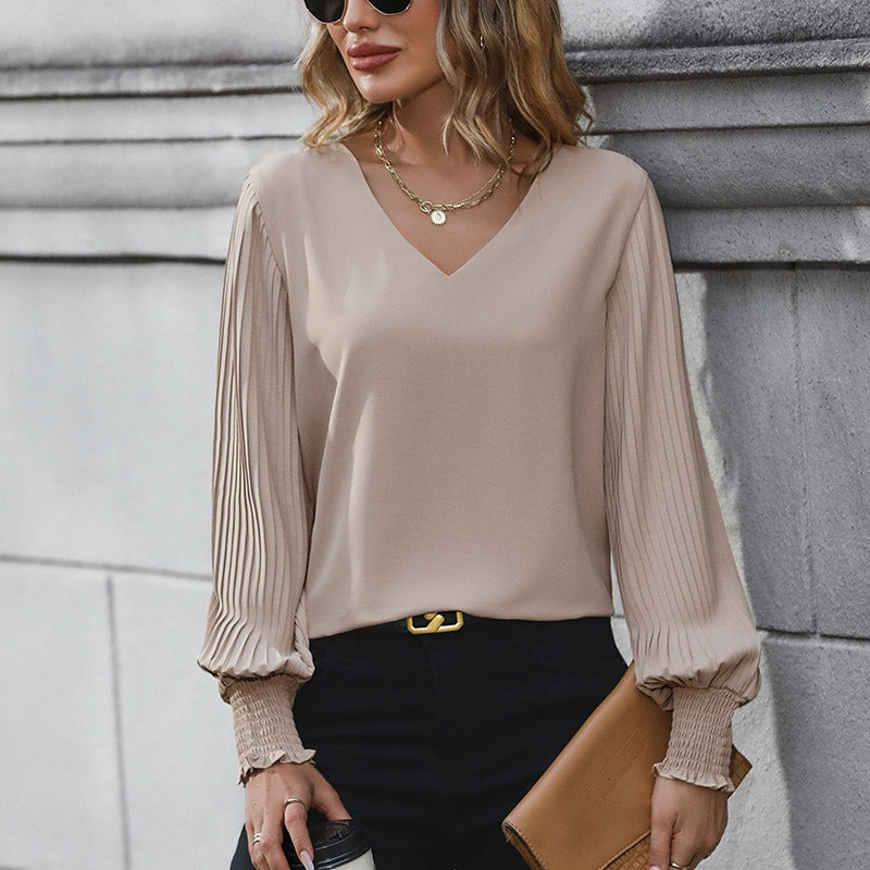 Classy woman's long sleeved blouse for autumn